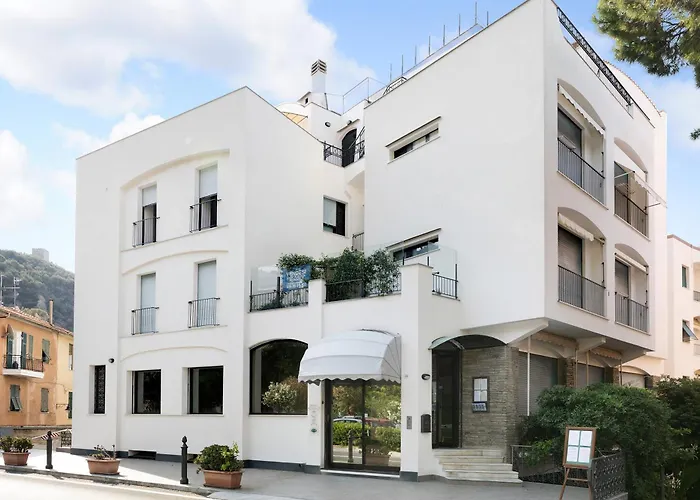 13 Mehari Lejlighed Varigotti